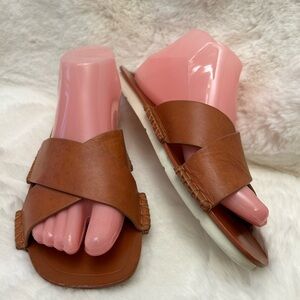 Vince Nico Tan leather slide sandals with Criss-Cross Straps Sz-8.5M. O